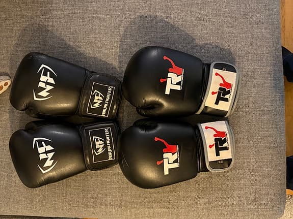 TRI handskar och NF hanskar