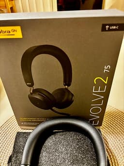 Jabra Evolve2 75 hörlurar over-ear svart