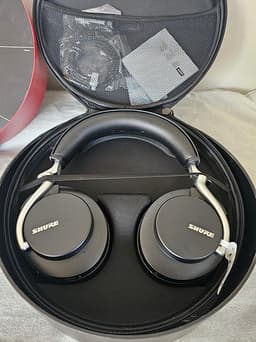 Hörlurar brusreducerande från Shure Aonic 50