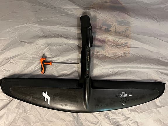 F-One Sk8 850 foil frontvinge
