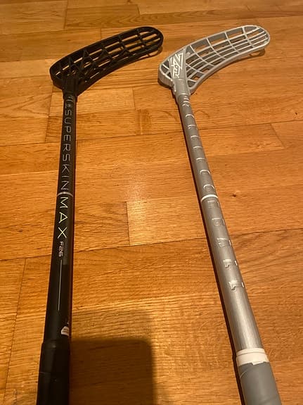 Unihoc Superskin Max innebandyklubbor svart och silver