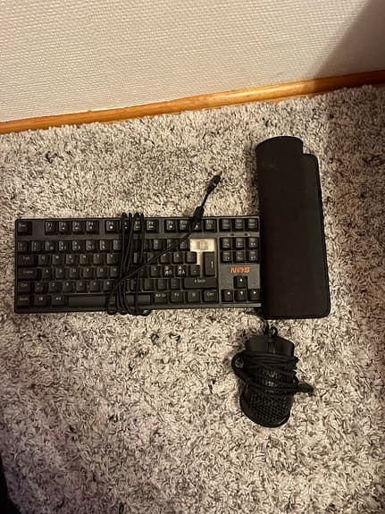 Nos Gaming tangentbord, mus och musmatta svart