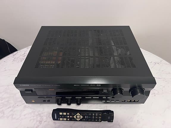 Yamaha hemmabioreceiver svart RX-V596 RDS