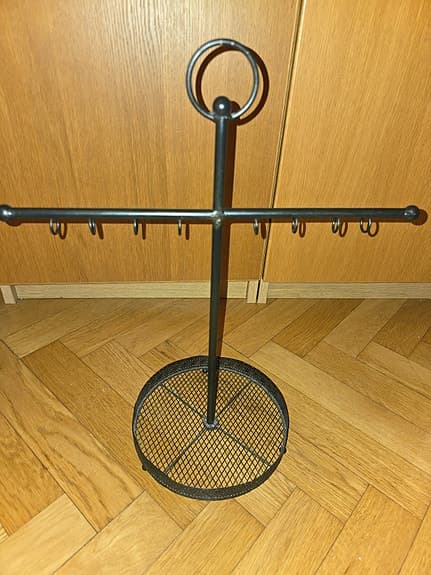 Smyckesställ metall svart 35 cm hög