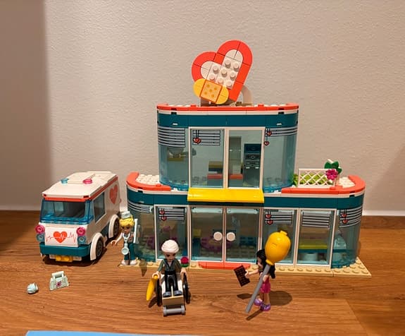 LEGO Friends Heartlake sjukhus 41394
