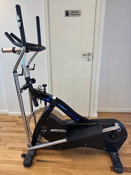 Crosstrainer – stabil modell med mekaniskt motstånd