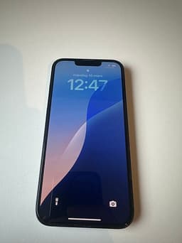 Apple iPhone 13 128 GB Midnight med kameradefekt (se beskrivning)