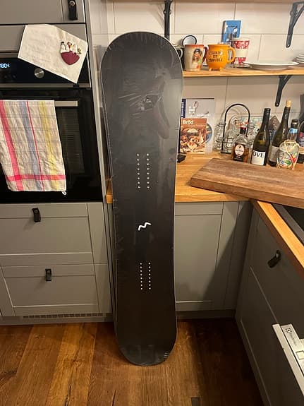 Snowboard 157cm Wide + bindningar – glasfiber, kolfiberlook