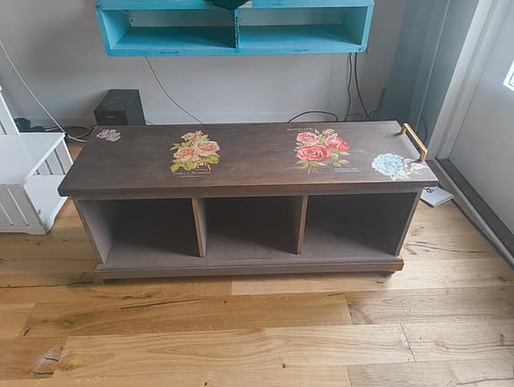 Vintage förvaringsbänk på hjul