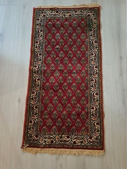 Samarkand Wiltonmatta röd mönstrad kamgarn