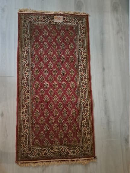 Samarkand Wiltonmatta röd mönstrad kamgarn