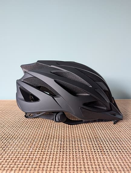 Cykelhjälm svart