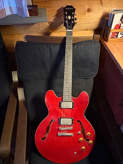 Fender Stratocaster American 1998, Epiphone es 335 med Heaven 57, Vox ac15
