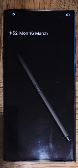 Samsung Galaxy S22 Ultra 256GB i mycket bra skick.