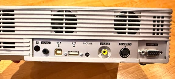 Projektor Sony ypl-cs1