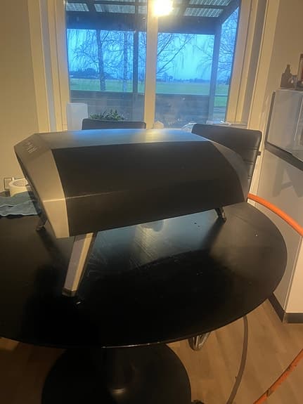 Ooni pizzaugn gasdriven svart metall