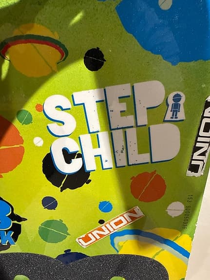 Stepchild Jib Stick snowboard med Flux-bindningar grön flerfärgad