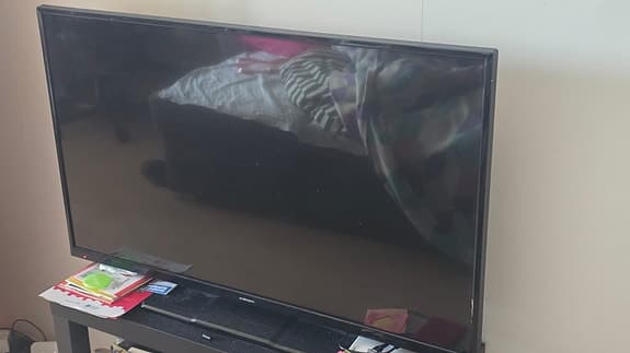 Andersson FHD LED TV 42' (tum/inch) - LED42510FHD ( tv table included)