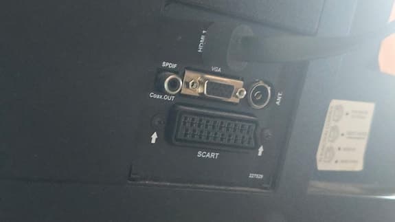 Andersson FHD LED TV 42' (tum/inch) - LED42510FHD ( tv table included)