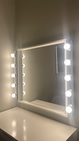 IKEA sminkspegel med belysning