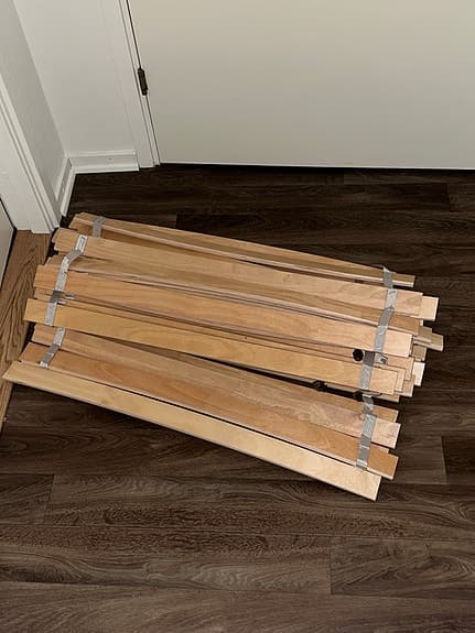 IKEA VEVELSTAD 160x200 – som ny, nedmonterad, redo att hämtas!
