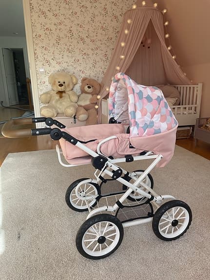 BRIO dockvagn med liggdel rosa