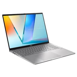 Asus Vivobook S16 Oöppnad