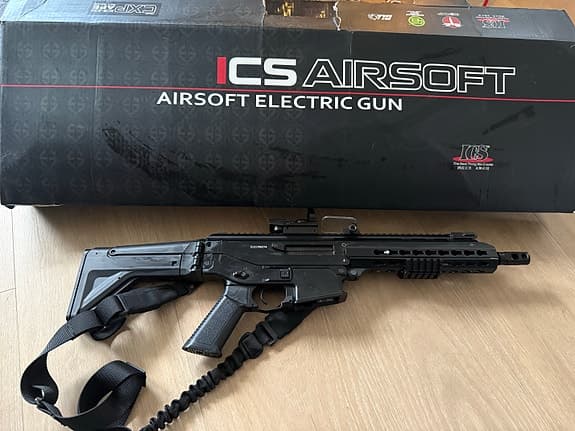 Airsoft Gun med många tillbehör