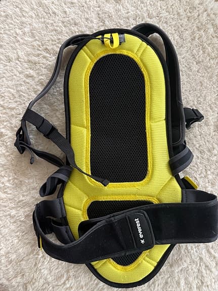 Everest ryggskydd XS, junior, svart & vitt