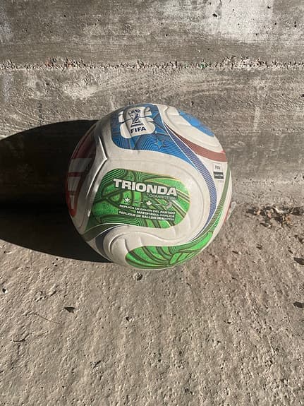 Trionda fotboll storlek 5 flerfärgad