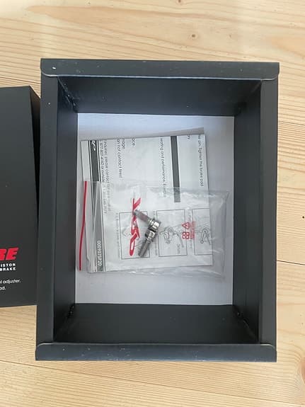 TRP Spyre SLC PM bromsok fram