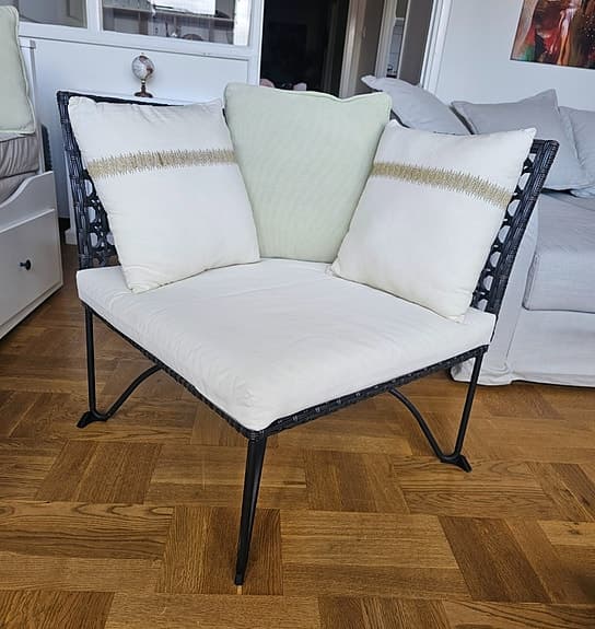 3 modulsoffor JUTHOLMEN, med 3 ljusa sittdynor