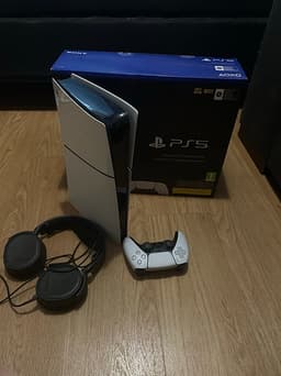 Sony Playstation 5 slim digital nästintill HELT NY