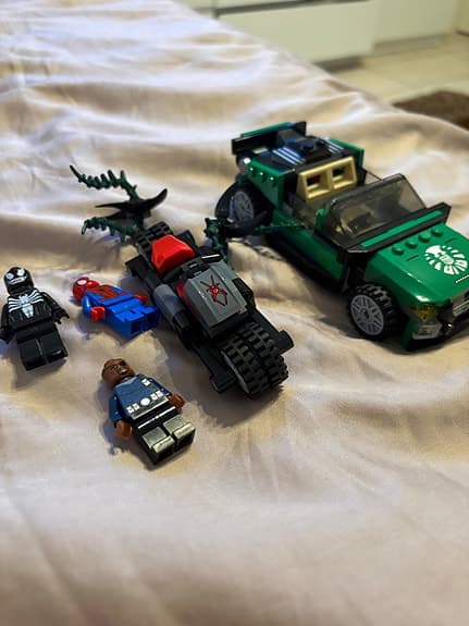 LEGO Marvel Fordon: S.H.I.E.L.D.-bil & Spider-Cycle