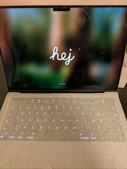 Apple MacBook Pro 2023 M3 | 14.2 | 8GB RAM | 1TB SSD + Magic Mouse