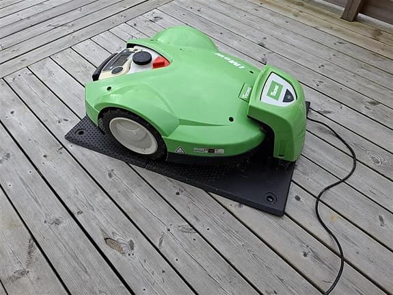 Robotgräsklippare iMow 632 - i närapå nyskick, nypris 25 000 kr