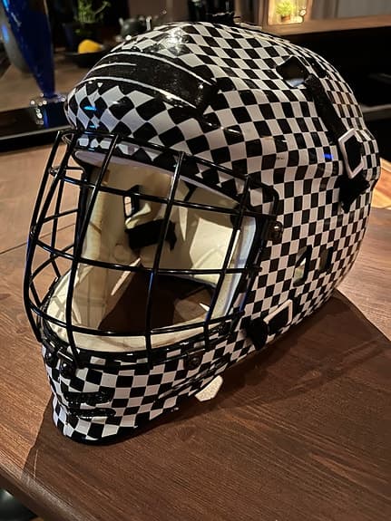 Målvaktshjälm innebandy