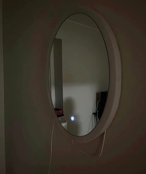 IKEA oval spegel med LED-belysning