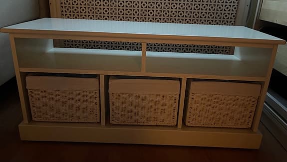 Jysk OURE vit sittbänk bänk hallmöbel med 3 förvaringskorgar rotting 95x35x45cm