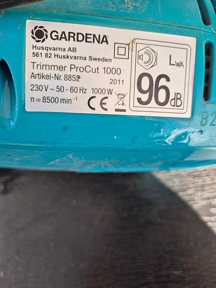 Kraftfull trimmer från gardena
