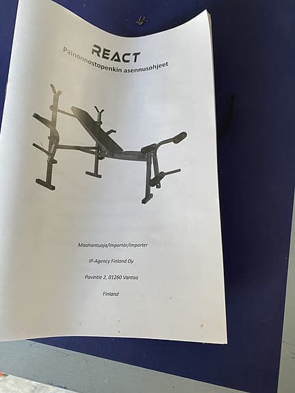 React träningsbänk med skivstångsställning köpt för 1 490 kr