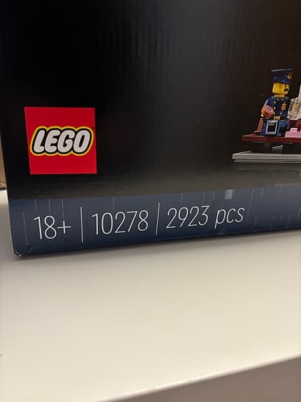 Lego 10278 Police Station byggsats 2923 bitar