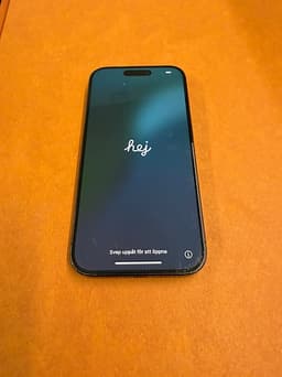 iPhone 15 Pro 128GB – Svart Titan