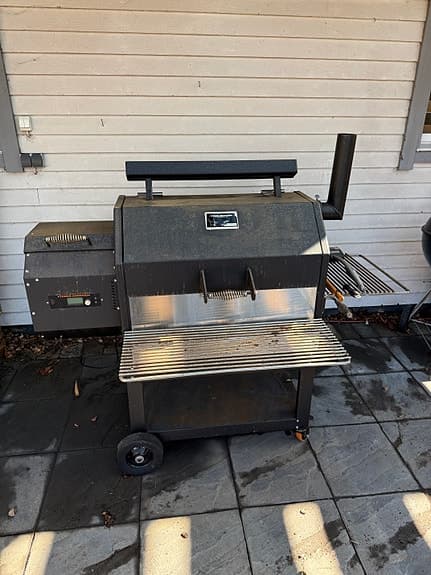 Yoder Smokers YS640S