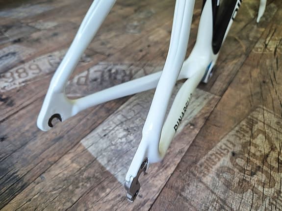 Pinarello Prince cykelram vit/blå