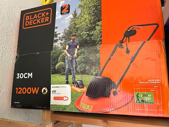 Black+Decker gräsklippare 30 cm 1200w