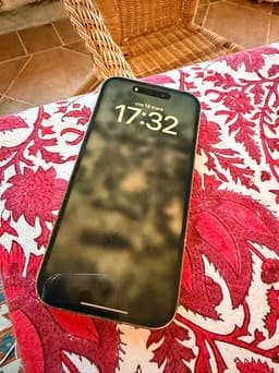IPhone 14 Pro - fungerar fint - sprucken baksida