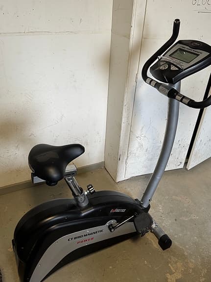 Energetics och Christopeit CT 310 motionscyklar grå svart