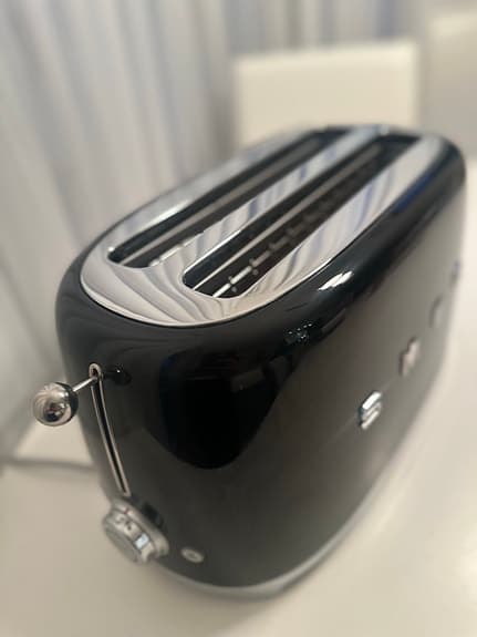 Brödrost från SMEG – 4 skivor, nästan ny