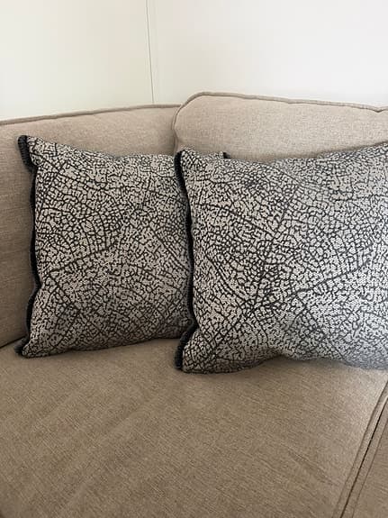 2st design kuddar (Romo), Nya